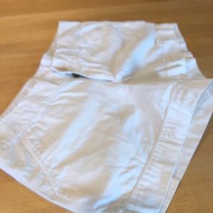 Lily Pulitzer white sitting shorts size 4